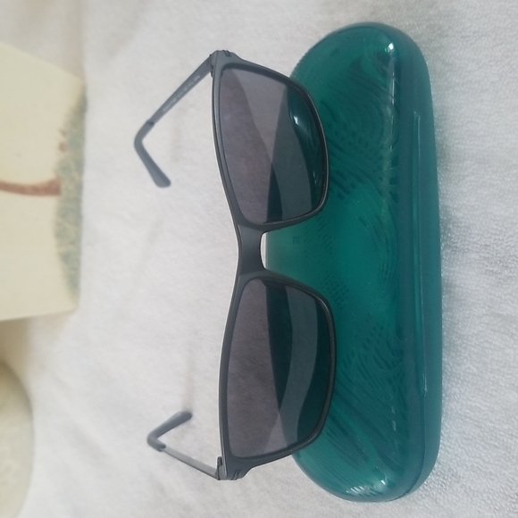 Sunglasses - Picture 6 of 6